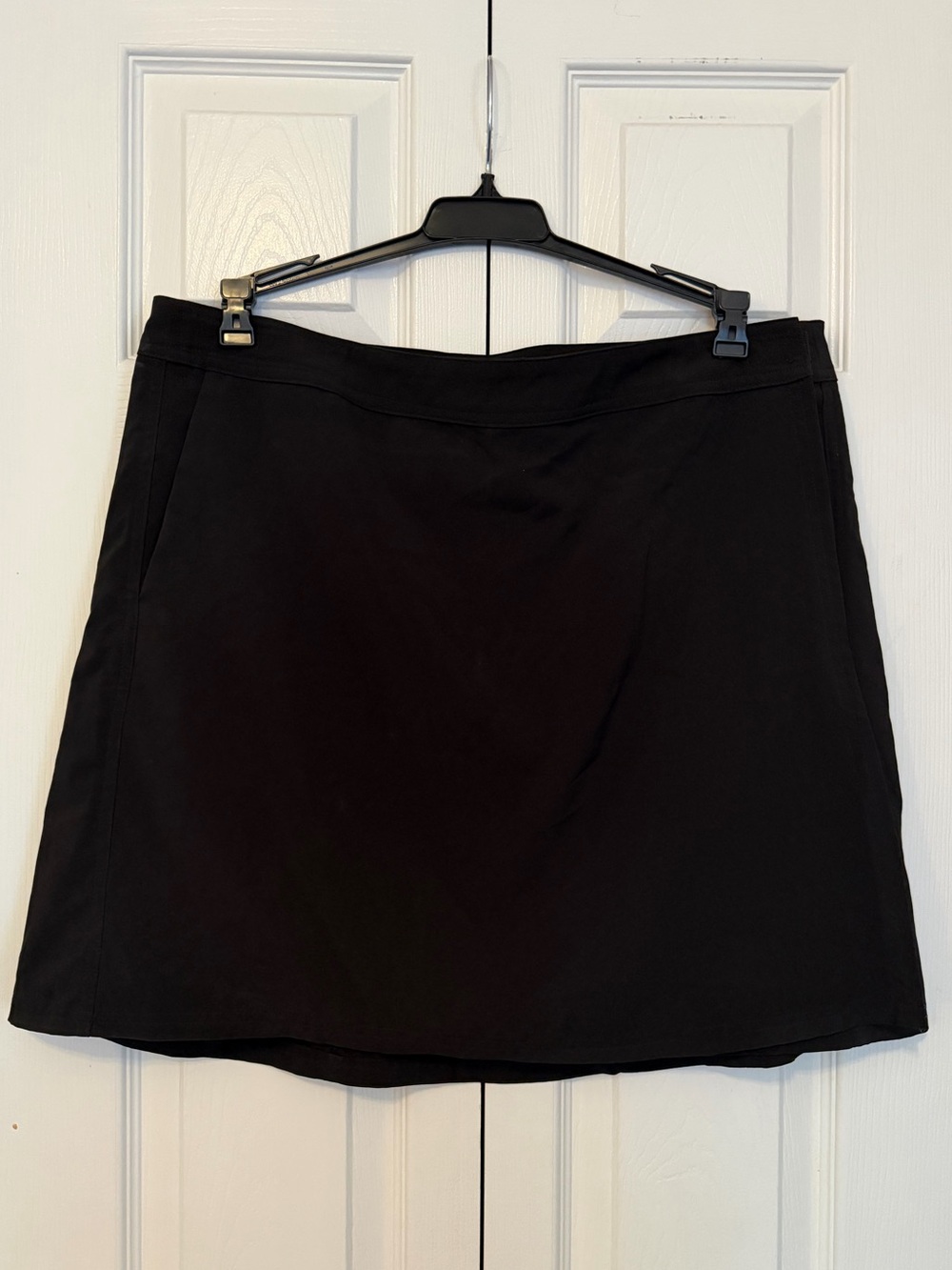 Black Wrap Ripskirt Women’s Travel Skirt